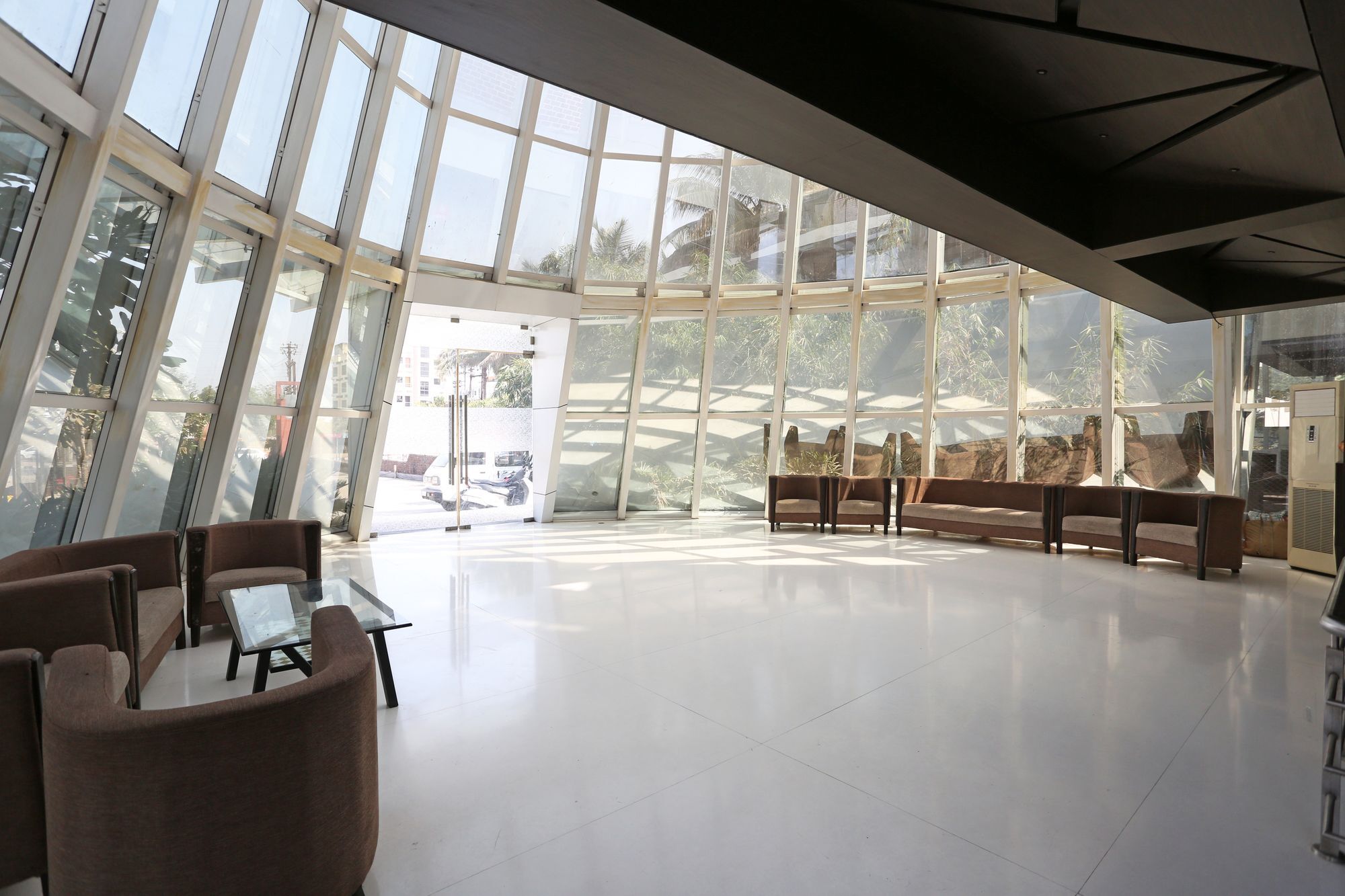 Collection O Satyan Inn Ширди Экстерьер фото